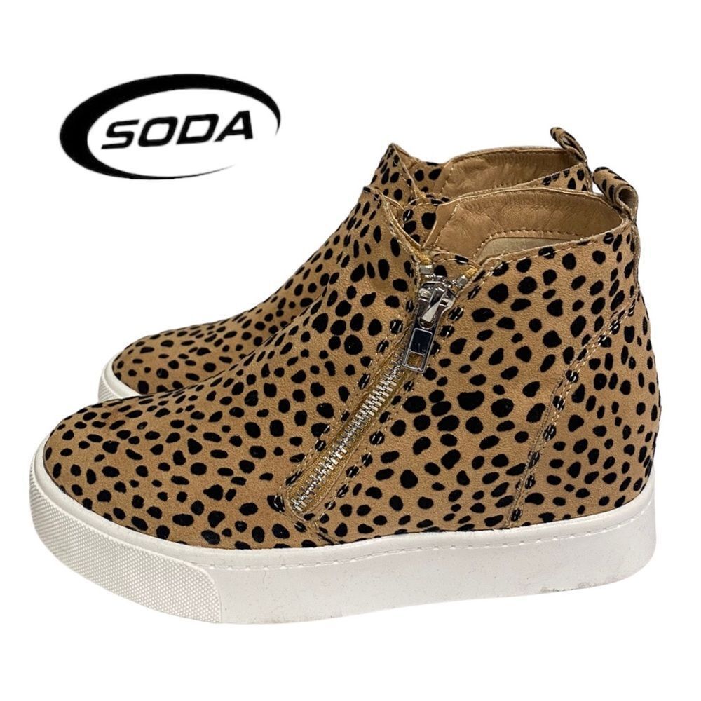 NEW Soda Cheetah Double Side Zipper Wedge Women's Sneakers 5.5